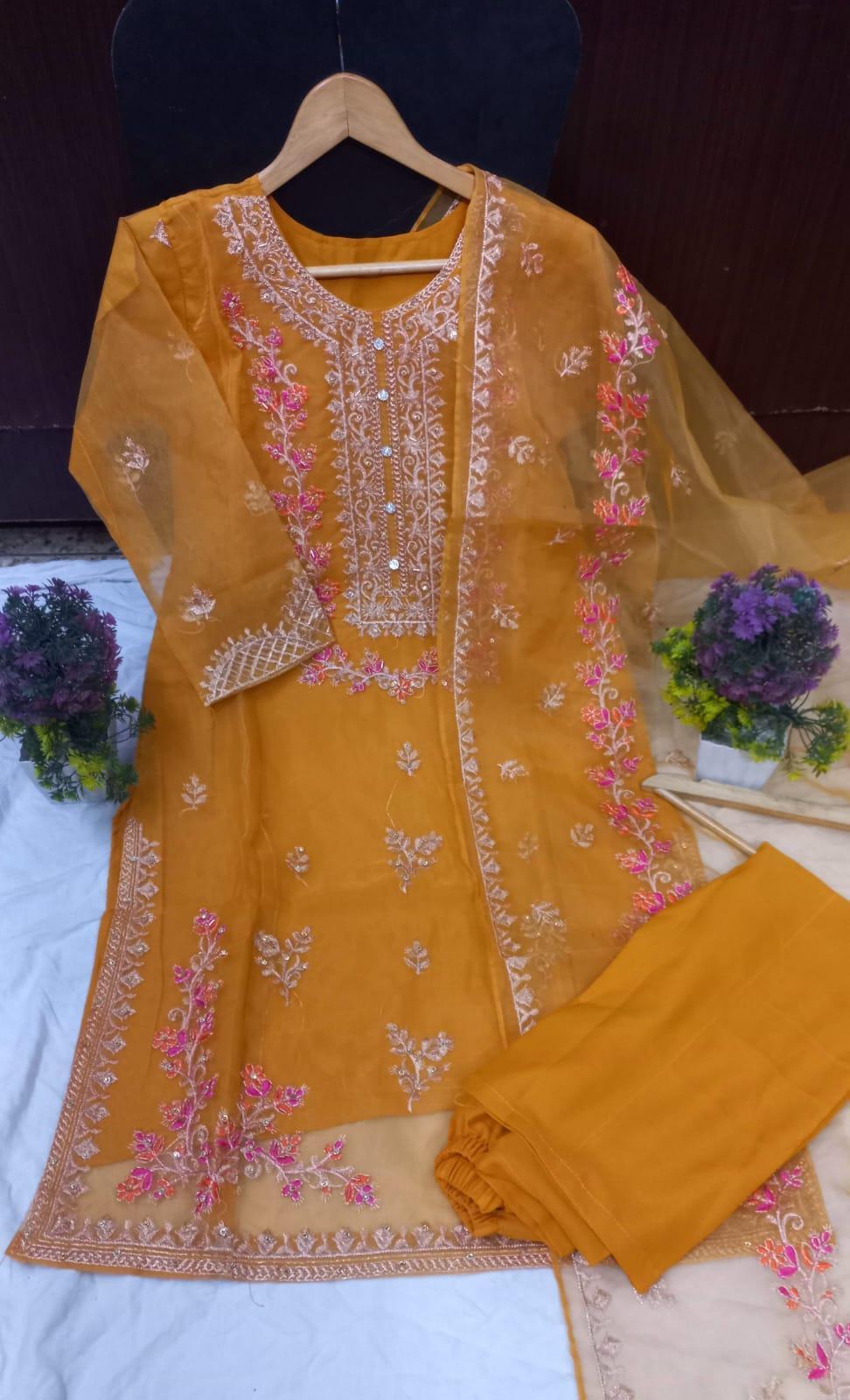 3 Pcs Women's Stitched Embroidered Suit